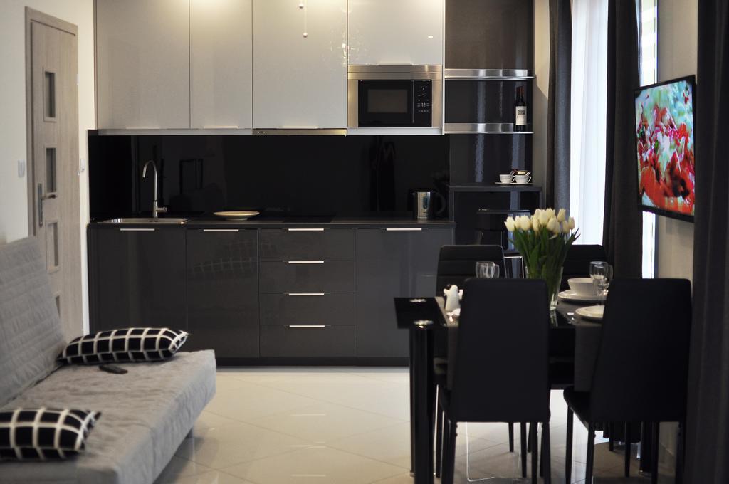 Moko Apartment Parking W Cenie وارسو المظهر الخارجي الصورة