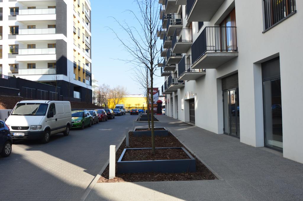 Moko Apartment Parking W Cenie وارسو المظهر الخارجي الصورة