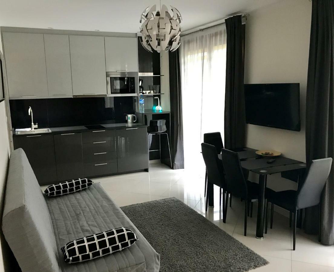 Moko Apartment Parking W Cenie وارسو المظهر الخارجي الصورة