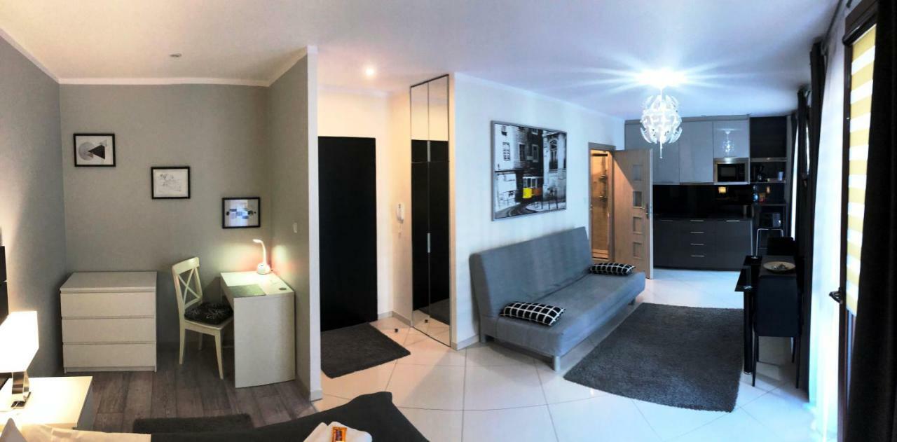 Moko Apartment Parking W Cenie وارسو المظهر الخارجي الصورة